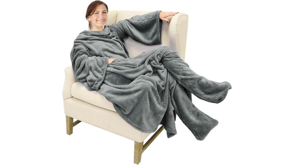 sleeved fleece blanket with pockets