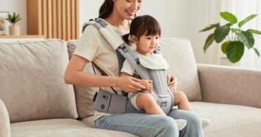 hip friendly ergonomic carrier guidelines