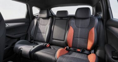top small sedan booster seats