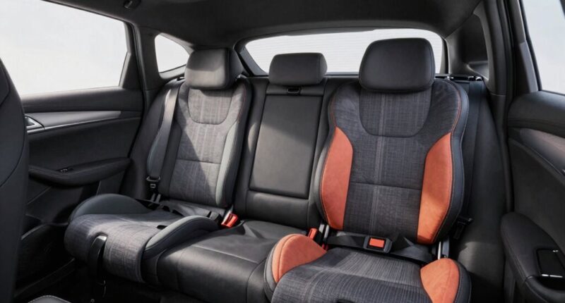 top small sedan booster seats